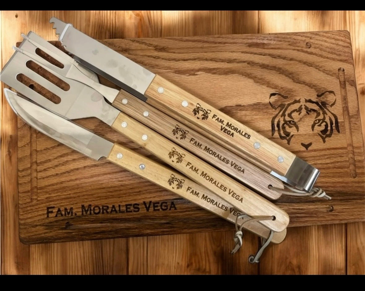Paquete Tabla parrillera de encino 45x27 y 4 utensilios parrilleros todo personalizado y grabado en láser